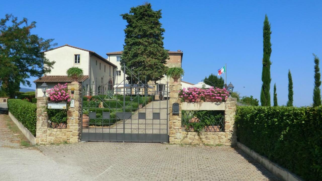 Appartamenti Ava E Tegrino Nell'Antica Dimora Di Fulignano San Gimignano Bagian luar foto