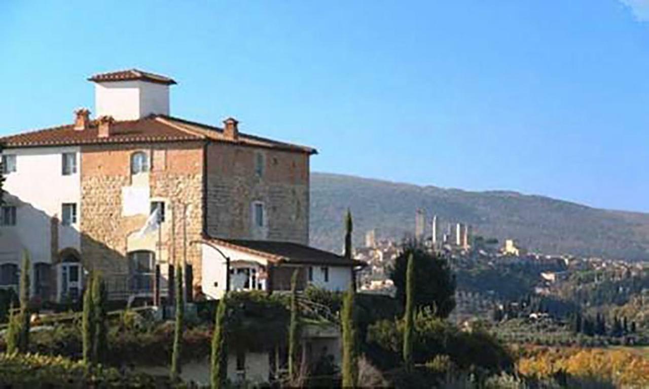 Appartamenti Ava E Tegrino Nell'Antica Dimora Di Fulignano San Gimignano Bagian luar foto